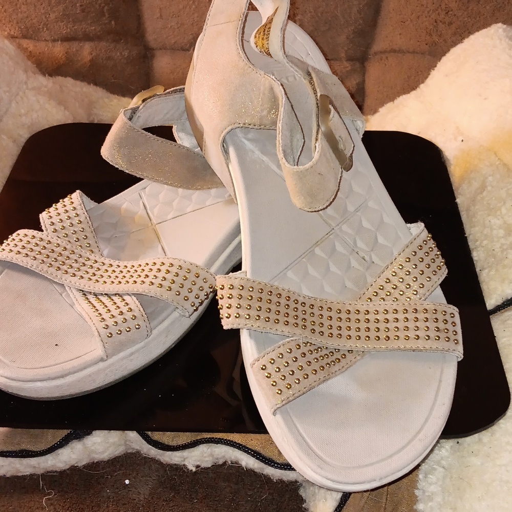 NWOT DANSKO WEDGE SANDALS